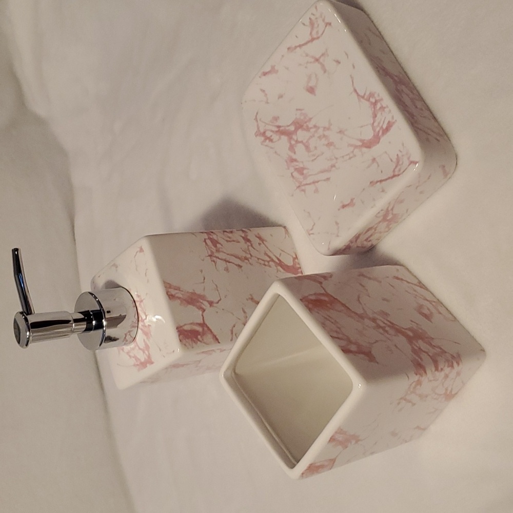 NEW Ceramic Bathroom 3-Piece Ensemble Set